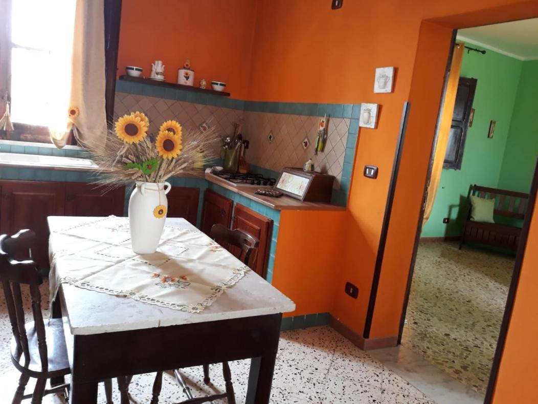 La Casetta Degli Ulivi Con Piscina Menfi Exteriör bild